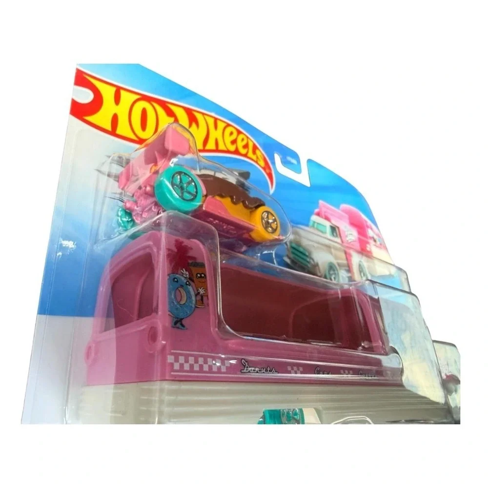 Hot Wheels Super Rigs Sweetie's Donuts Sweet Delivery Truck Trailer Diecast